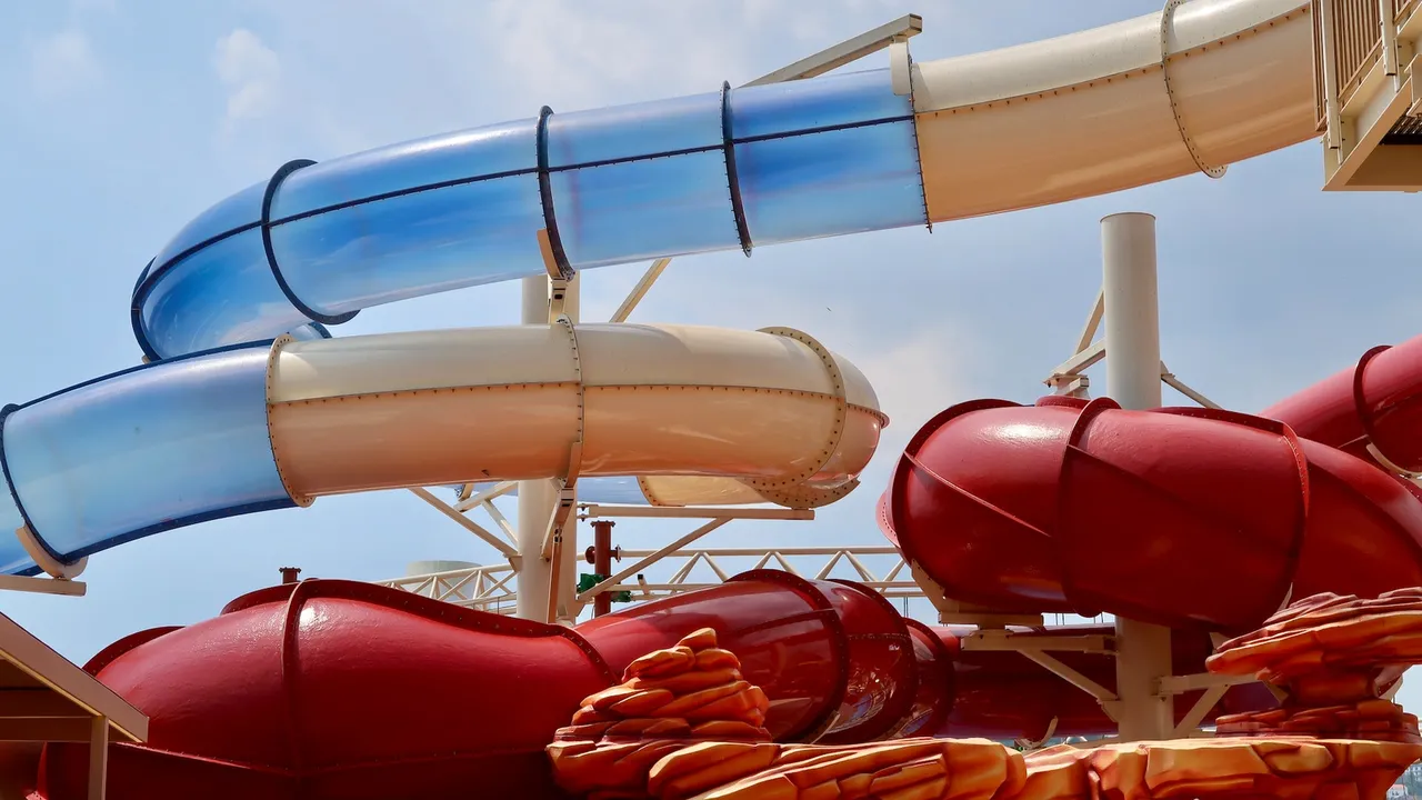 Presenting Slide Decks Caveena Solutions, Brunei Darussalam